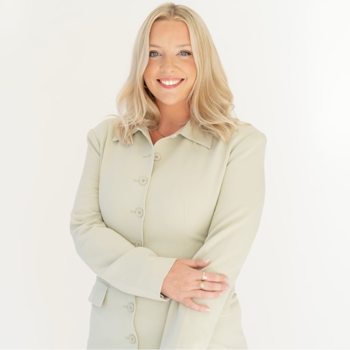 Deanna Doherty, LCSW, founder and psychotherapist at Shifting Tides Psychotherapy